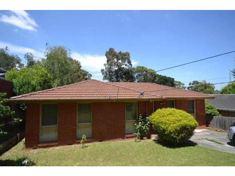 48 Winyard Drive, Mooroolbark VIC 3138