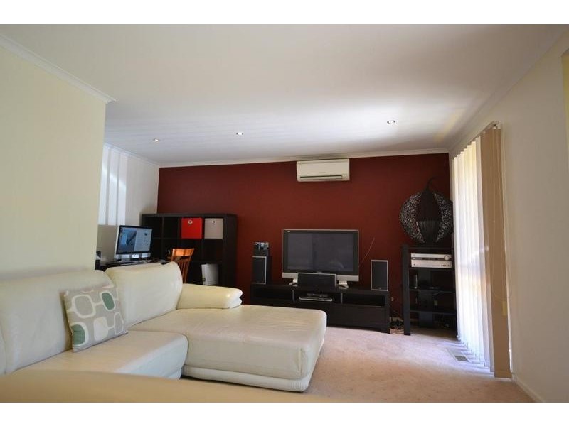 48 Winyard Drive, Mooroolbark VIC 3138