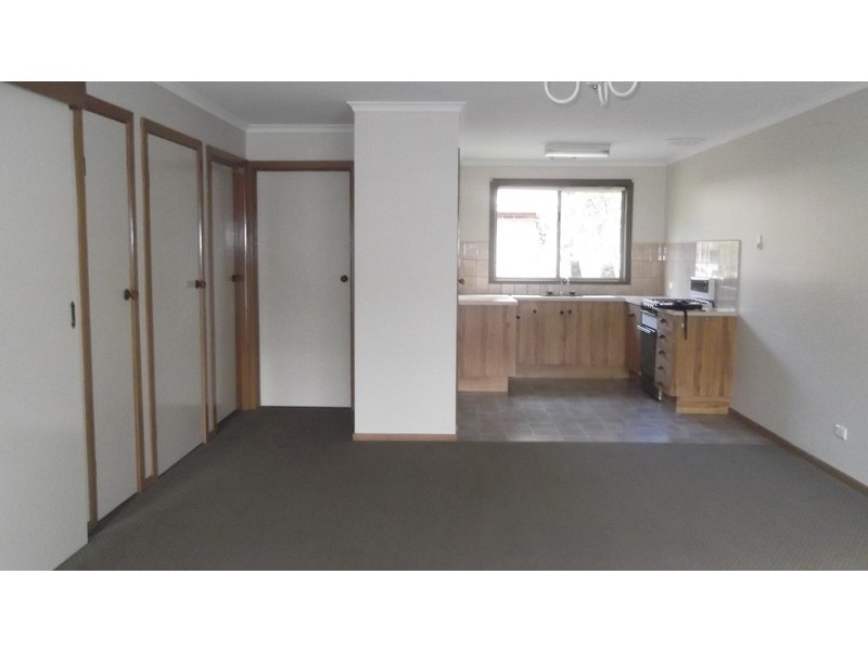 8/98 Sherlock Road, Mooroolbark VIC 3138