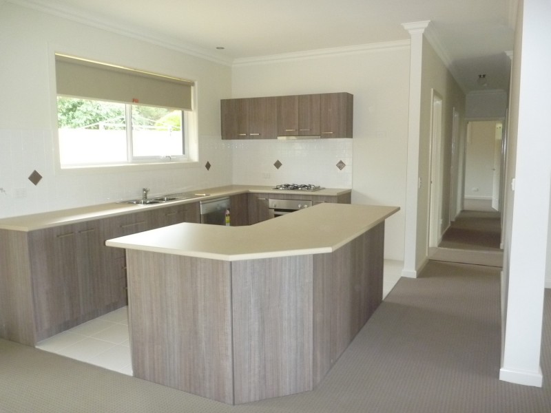 20 Balmoral Street, Kilsyth VIC 3137