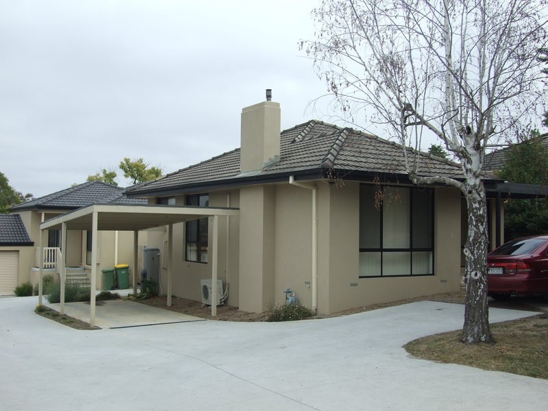 63 Manchester Road, Mooroolbark VIC 3138