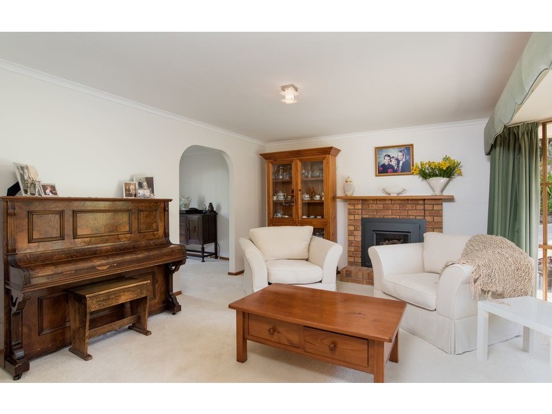 19 Nangathan Way, Croydon North VIC 3136