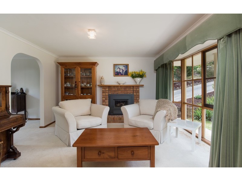 19 Nangathan Way, Croydon North VIC 3136