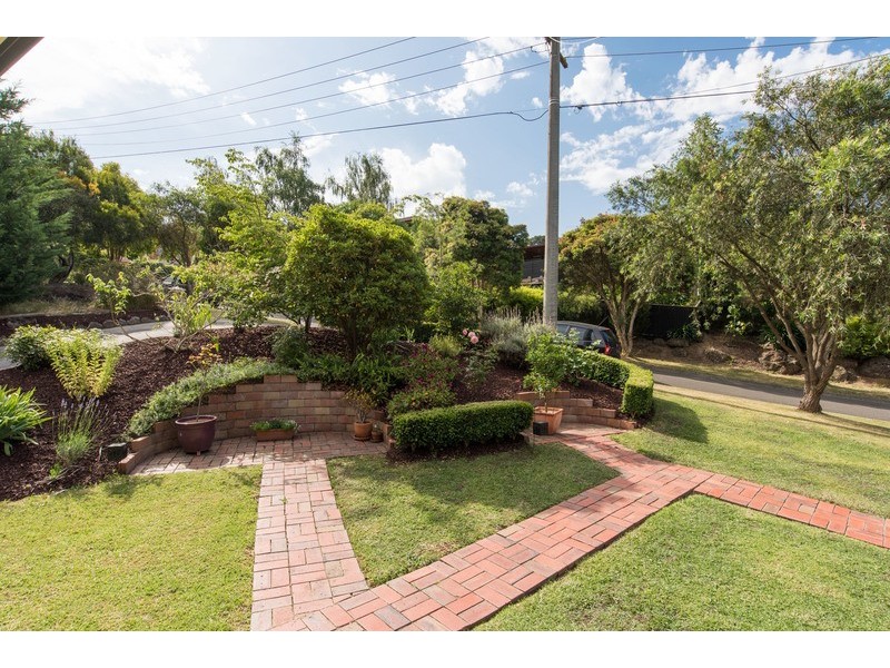 19 Nangathan Way, Croydon North VIC 3136