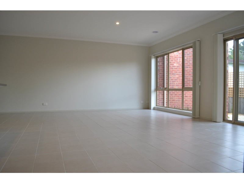 3/8 Anita Street, Kilsyth VIC 3137