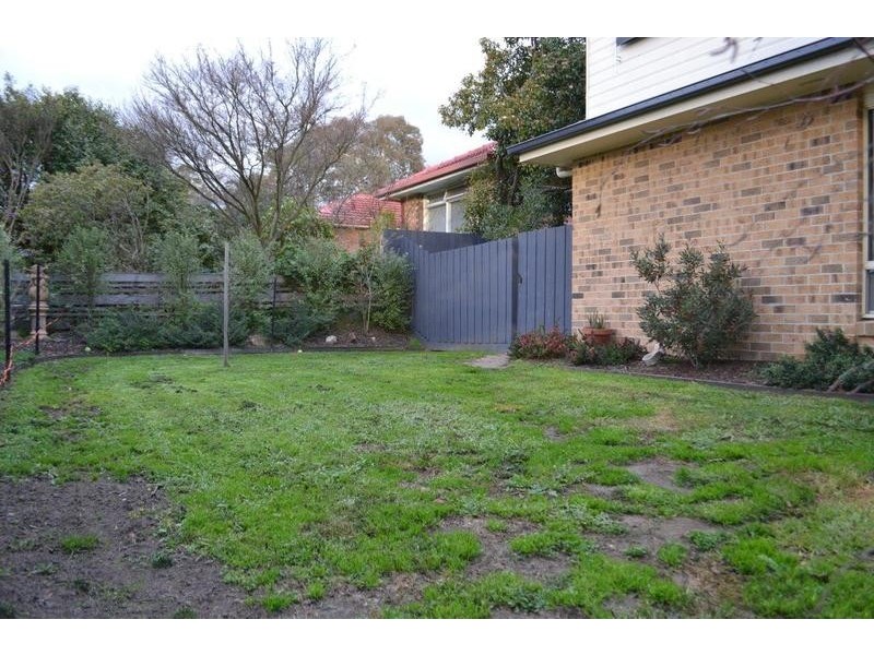 1/22 Charles Street, Mooroolbark VIC 3138