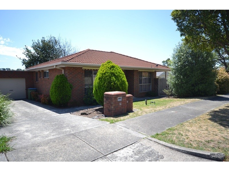 16 Percy Street, Croydon South VIC 3136
