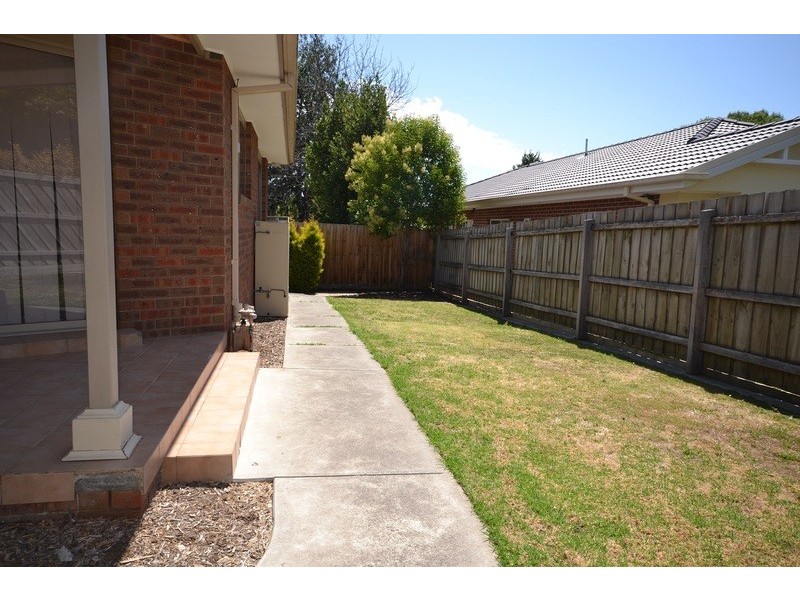 16 Percy Street, Croydon South VIC 3136