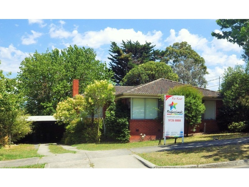 11 Aintree Street, Mooroolbark VIC 3138