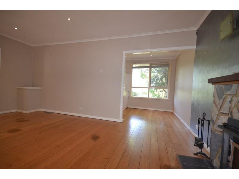 42 Taylor Road, Mooroolbark VIC 3138