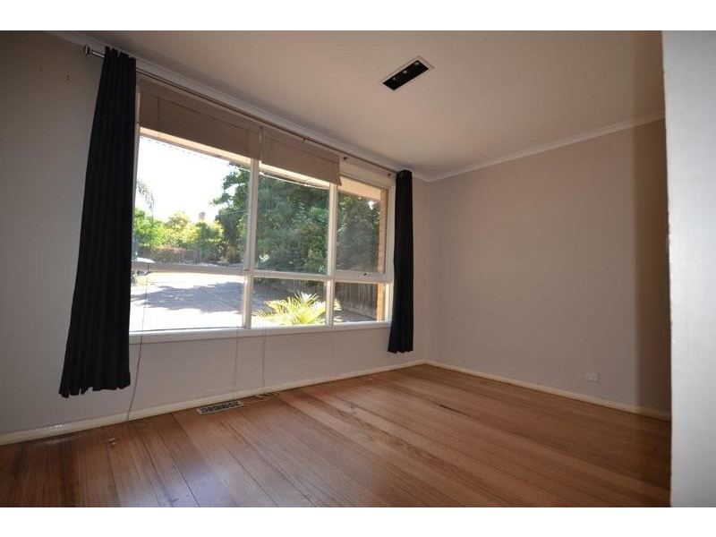 42 Taylor Road, Mooroolbark VIC 3138