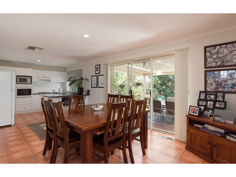 2 Melody Close, Lilydale VIC 3140