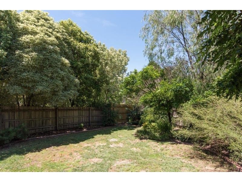 2 Melody Close, Lilydale VIC 3140
