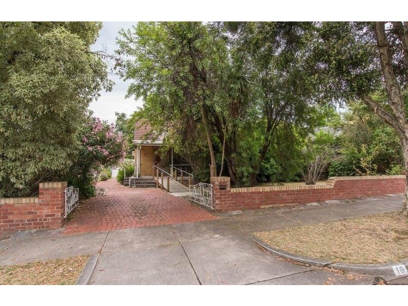 16 Cherylnne Crescent, Kilsyth VIC 3137