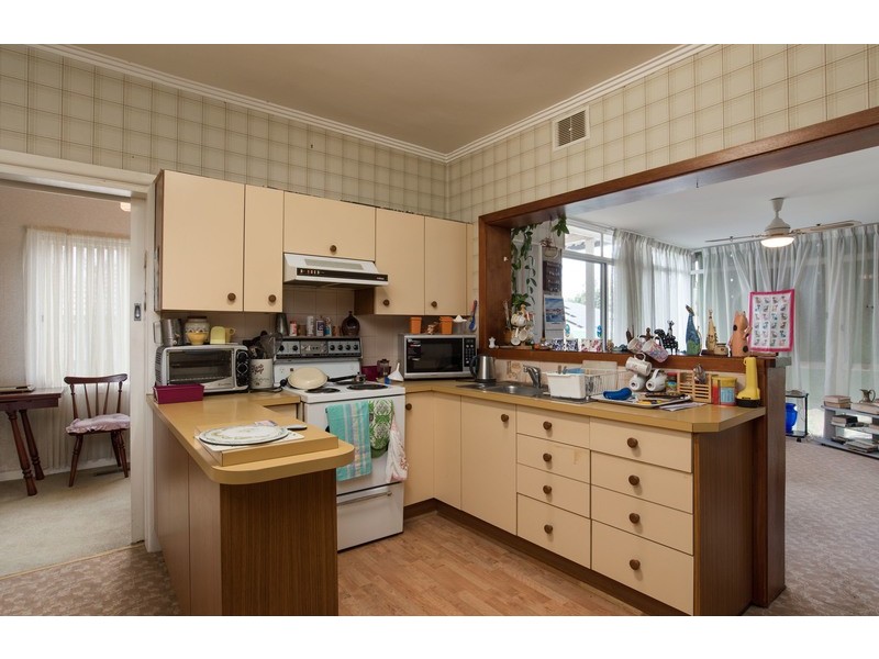 16 Cherylnne Crescent, Kilsyth VIC 3137