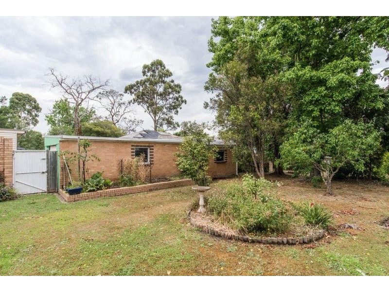 16 Cherylnne Crescent, Kilsyth VIC 3137