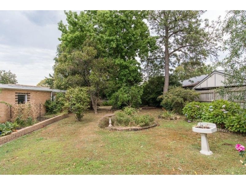 16 Cherylnne Crescent, Kilsyth VIC 3137