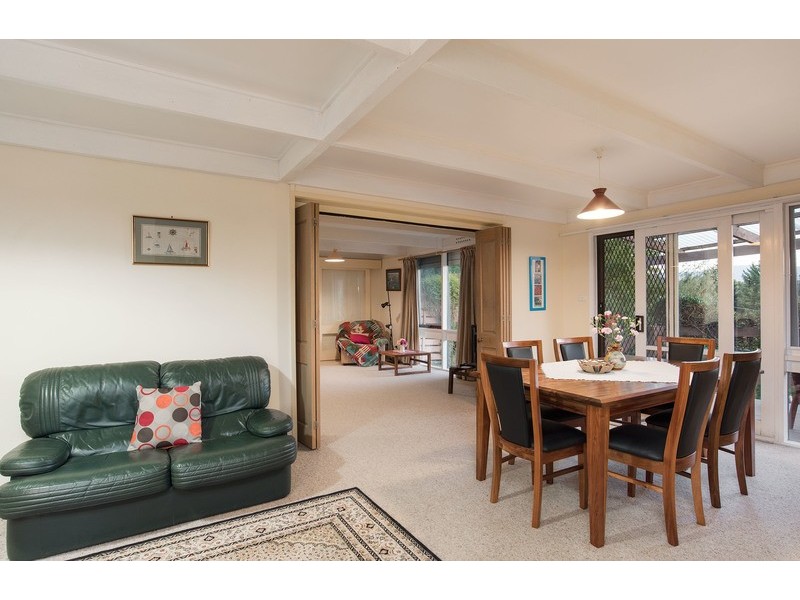 5 Iris Court, Mooroolbark VIC 3138