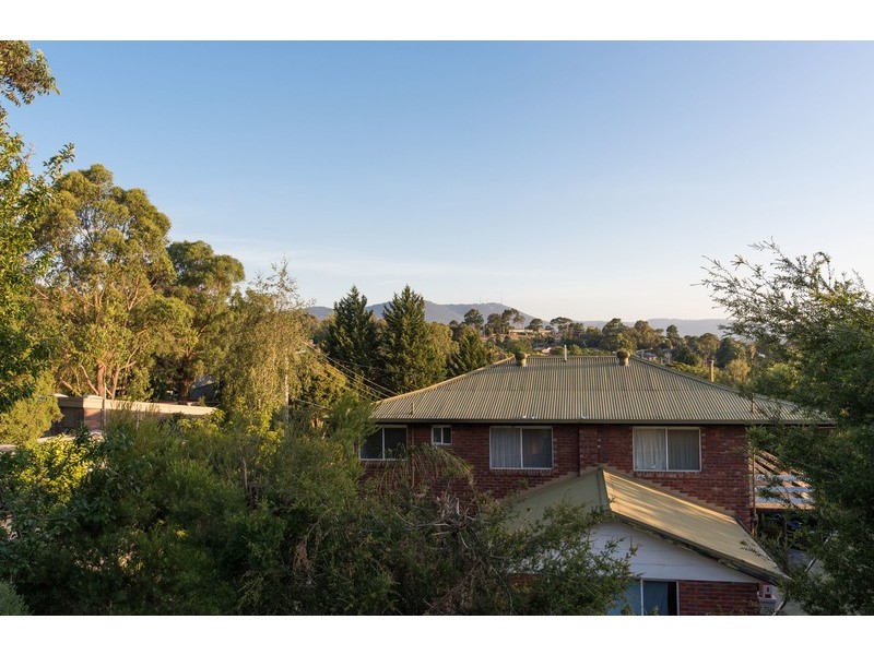 5 Iris Court, Mooroolbark VIC 3138