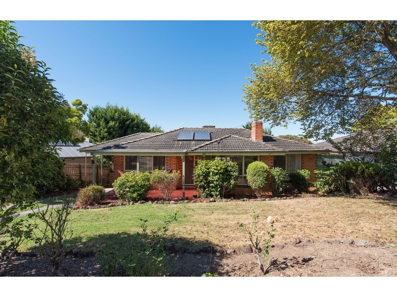 12 Delville Street, Mooroolbark VIC 3138