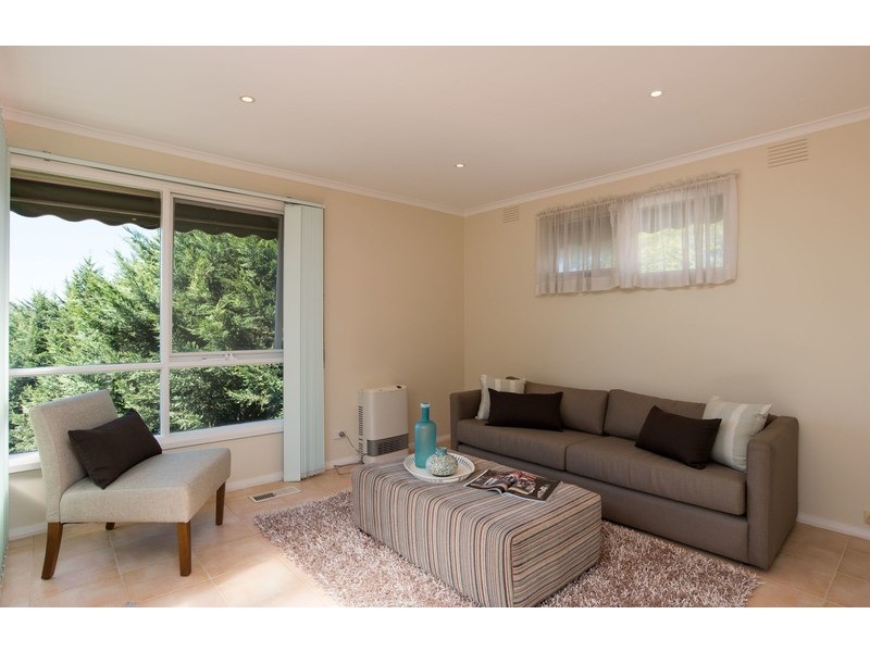 12 Delville Street, Mooroolbark VIC 3138