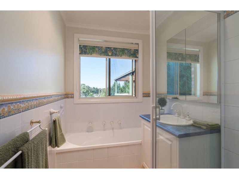 12 Delville Street, Mooroolbark VIC 3138