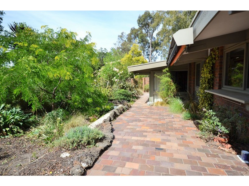 3 Ross Road, Croydon VIC 3136