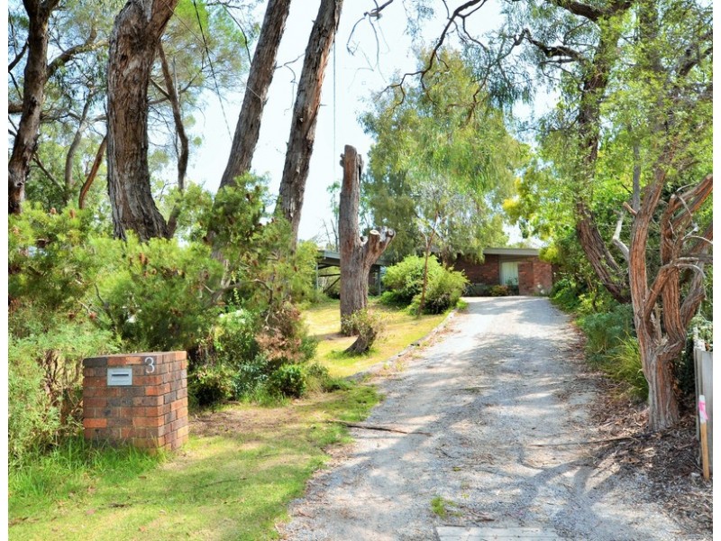 3 Ross Road, Croydon VIC 3136