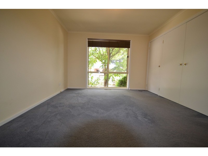 1/8-10 Wyuna Walk, Mooroolbark VIC 3138