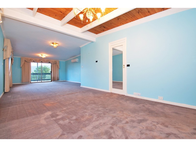 28 Struan Avenue, Mooroolbark VIC 3138