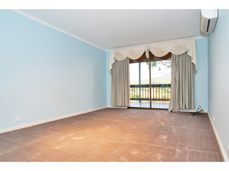 28 Struan Avenue, Mooroolbark VIC 3138