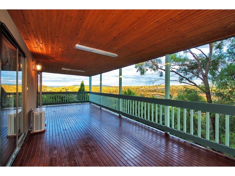 28 Struan Avenue, Mooroolbark VIC 3138