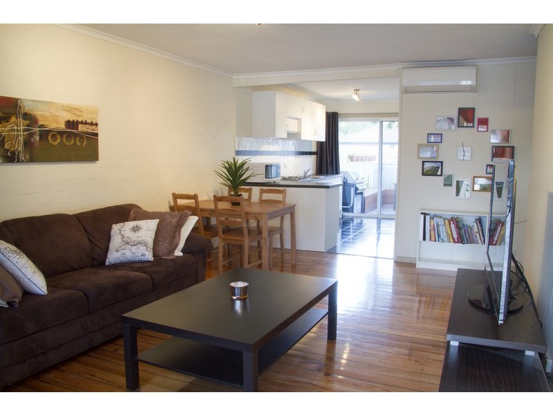 2/11-13 Ramsay Street, Bayswater North VIC 3153