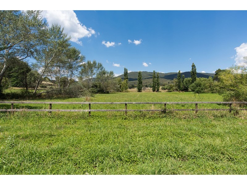 49 Badger Avenue, Badger Creek VIC 3777