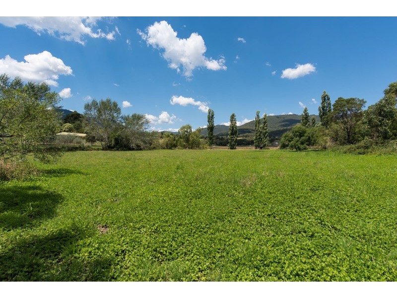 49 Badger Avenue, Badger Creek VIC 3777