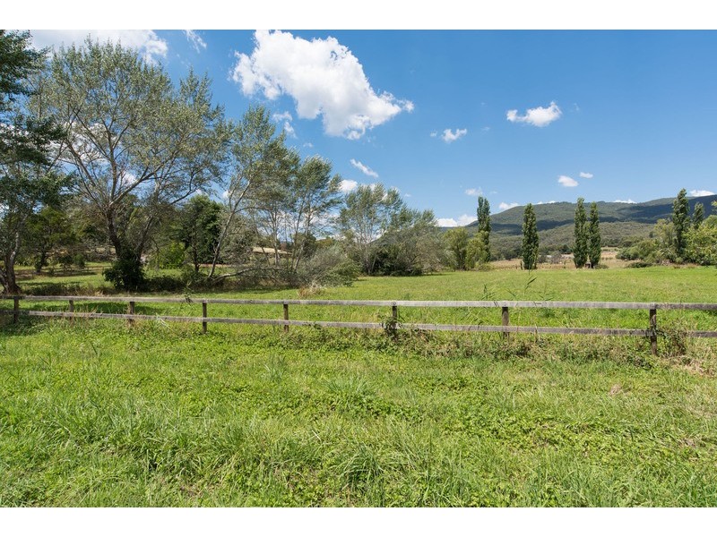 49 Badger Avenue, Badger Creek VIC 3777