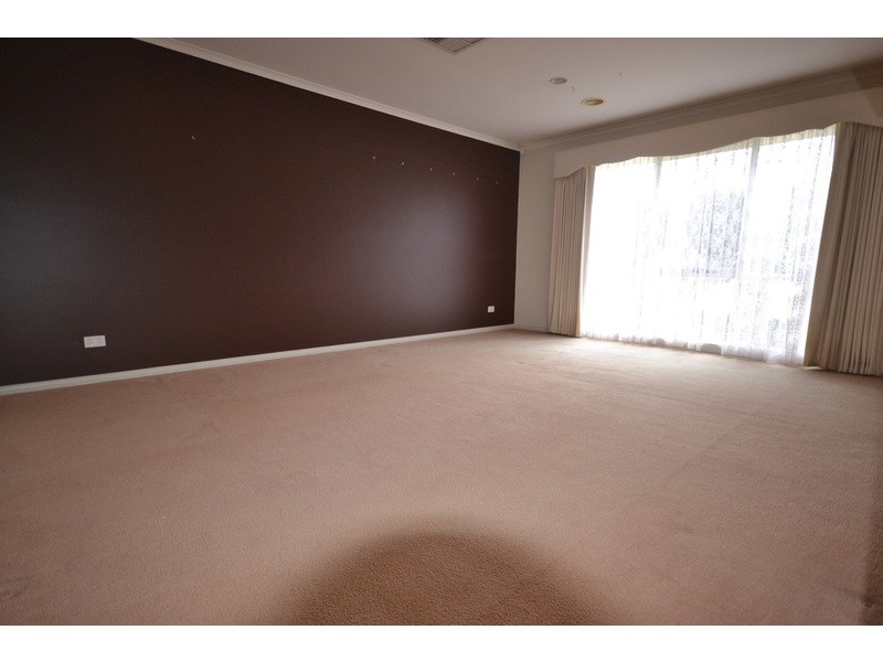 18 Whernside Court, Mooroolbark VIC 3138