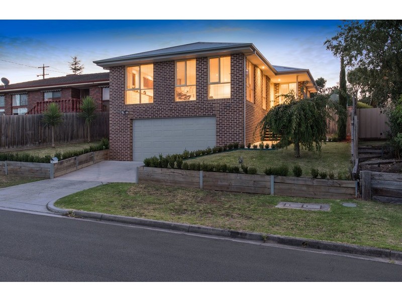 1 St Andrews Drive, Chirnside Park VIC 3116