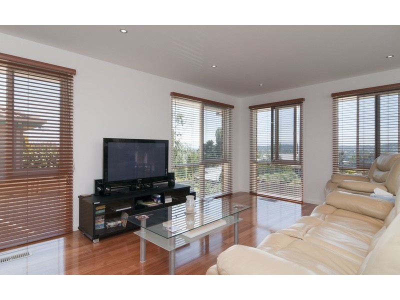 1 St Andrews Drive, Chirnside Park VIC 3116
