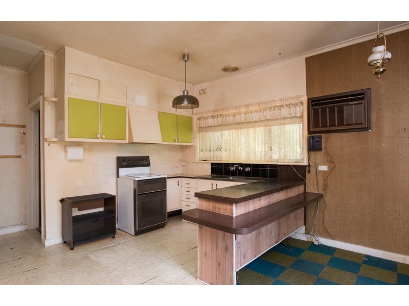 156 Lincoln Road, Croydon VIC 3136