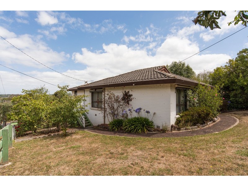 32 Erskine Ridge, Mooroolbark VIC 3138