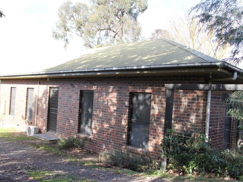 10 Acorn Grove, Mooroolbark VIC 3138