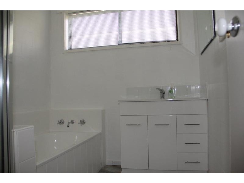 10 Acorn Grove, Mooroolbark VIC 3138