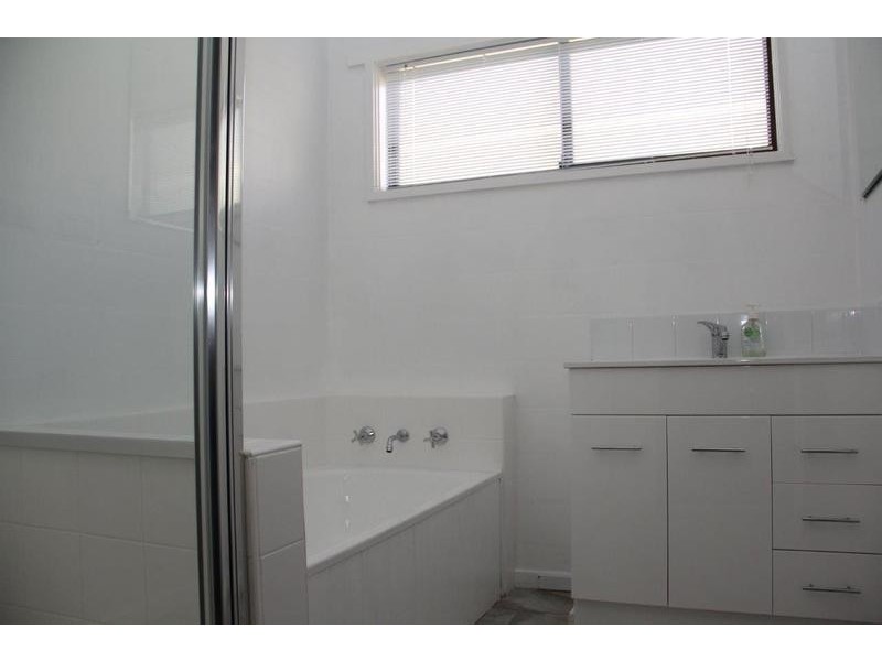 10 Acorn Grove, Mooroolbark VIC 3138