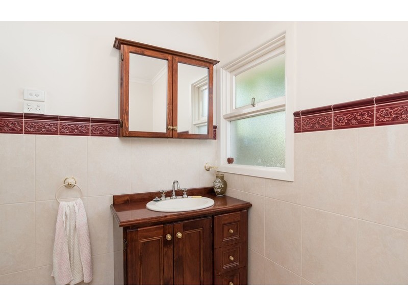 52 Tamworth Road, Kilsyth VIC 3137