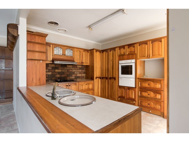 25 Tennyson Avenue, Kilsyth VIC 3137