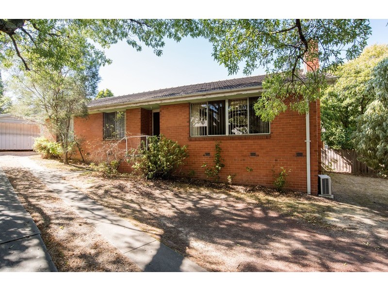 10 Bonnie View Road, Croydon North VIC 3136