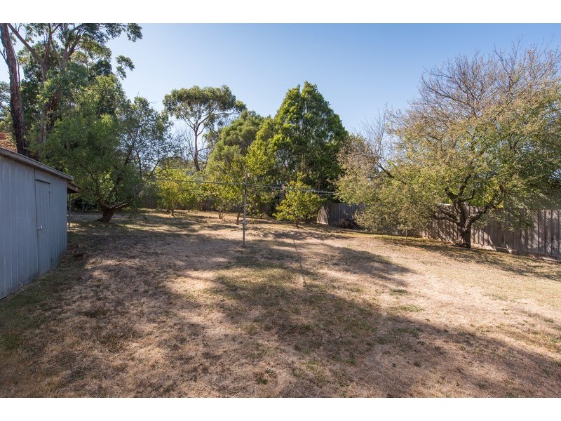 10 Bonnie View Road, Croydon North VIC 3136