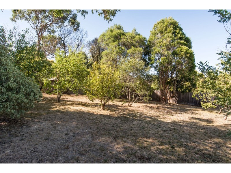 10 Bonnie View Road, Croydon North VIC 3136