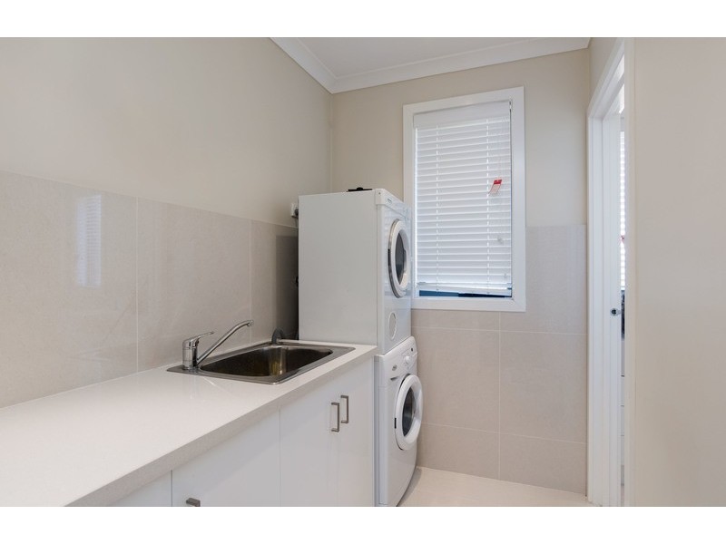 1/7 El Centro, Chirnside Park VIC 3116